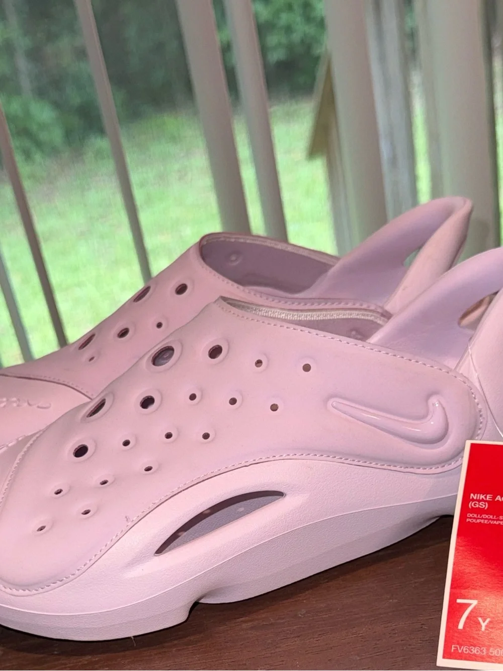 Nike Aquaswoosh Slide Sandal in Light Pink